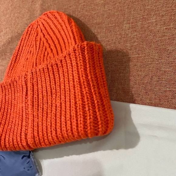 Acne Studios Orange Mini Face Patch Logo Knit Beanie - Picture 6 of 6